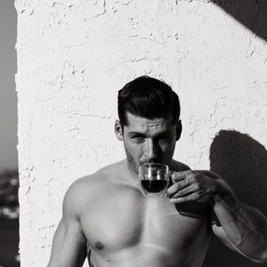 Meet your Posher, Lawrence